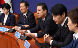 [포토]최고위원회의, '모두발언하는 김병기 원내대표'                                                                                                                                            