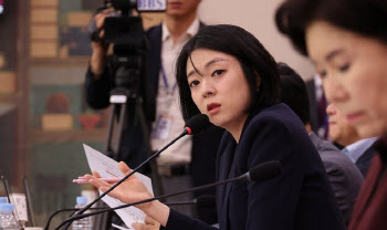 “천박함을 천박하다 했는데”…배현진, 김계리 향해 반박