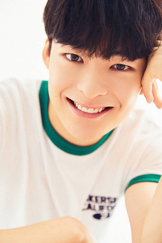 송건희, 오늘(1일) 현역 입대..."건강하게 돌아오겠다" [전문] - 뉴스 썸네일 이미지