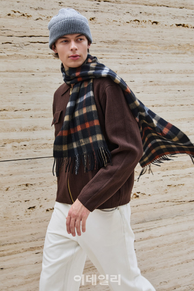 LF, 한파에 머플러·장갑 판매 '급등'...방한 제품 수요 껑충 - 뉴스 썸네일 이미지