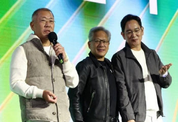 젠슨 황, 약속 지켰다…엔비디아 GPU 1.3만장 국내 첫 반입