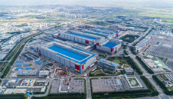 "구글·엔비디아 동시 수혜"…삼성전자, HBM4 연내 승인 전망-KB