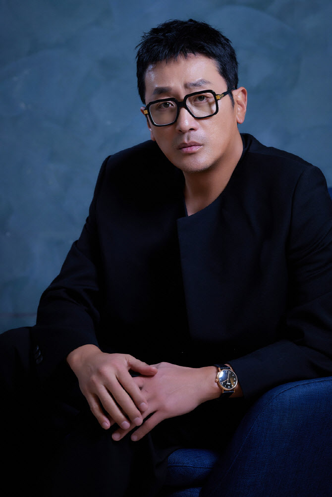 하정우 "윗집, 관계 회복 드라마"