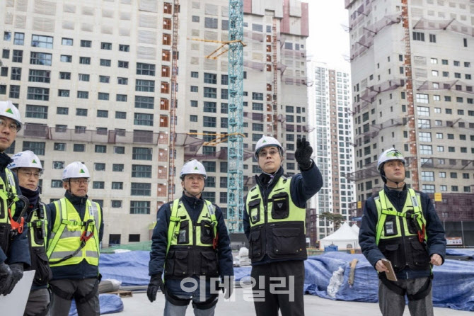 현대건설, 겨울철 건설현장 안전 강화…"협력사 지원 확대"