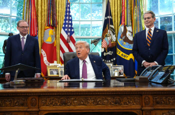 “美국채 투매 부를 것”…트럼프 연준 장악 시도에 ‘경고음’