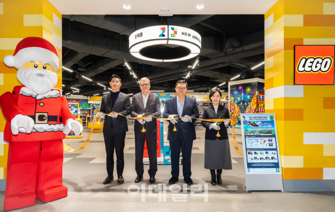 [포토] 국내 최대 규모 '레고코리아 용산점' 오픈