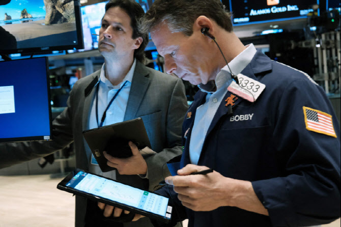 뉴욕증시, FOMC 앞두고 보합권 혼조 마감…방향성 탐색[뉴스새벽배송]