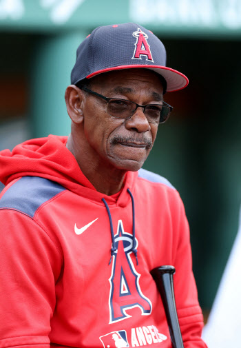 '심장 수술' 워싱턴 전 감독, 이정후의 샌프란시스코 내야 코치로