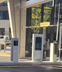 주차부터 배달·쓰레기 버리기까지 AI가 한다[only 이데일리]