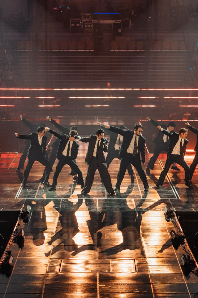 "god는 현재진행형"...'아이코닉 박스' 서울 콘서트 성료 - 뉴스 썸네일 이미지