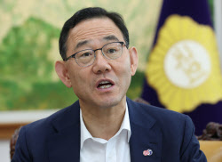 장동혁, &apos;尹어게인 냄새 안돼&apos; 직격한 주호영 부의장 면담[only 이데일리]