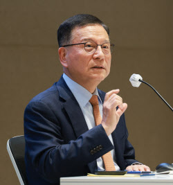 김종화 금통위원 "최근 환율 상승 3분의 2가 수급 요인 때문"