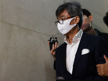 [속보]특검, '변호사법 위반' 이종호 징역 4년 구형