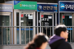 마통 증가분 3분의 2, 4050이 썼다[only 이데일리]