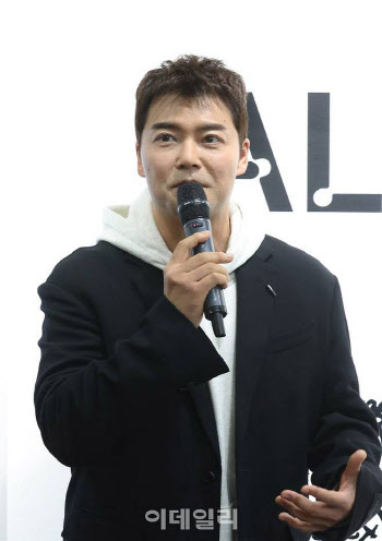 전현무, '주사 이모' 의혹 부인 "9년 전 차에서 링거? 불법 시술 NO"[공식]