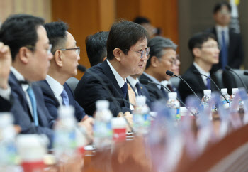 "당국 눈치 봐야"…증권사들, 해외투자 신규 마케팅 전면 중단