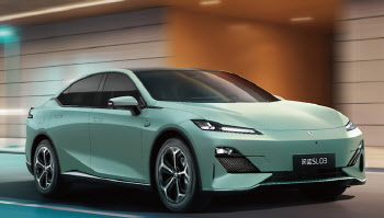 美 테슬라 이어 中 '자율주행 쇼크'…실증 단계 머무른 韓