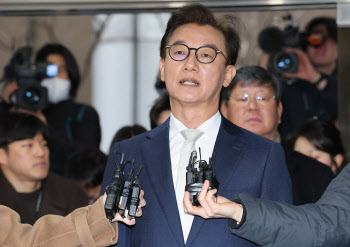 경찰, `전재수 시계` 불가리 압수수색…통일교 의혹 속도전(종합)