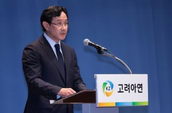 위기 때마다 '신의 한 수'…고려아연 최윤범, 경영권 분쟁 승기