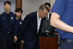 특검 징역 10년 구형에 '헛웃음'…尹 1시간 동안 반박(종합)