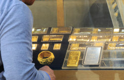 금·은·백금, 지정학 긴장·달러 약세에 또 사상 최고…연말 랠리 가속