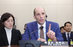 “국정원, 유출자 접촉 지시”…쿠팡 청문회 이틀차도 ‘진실공방’만(종합)