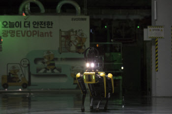 공사현장 지키는 ‘깐부’ 로봇…피지컬 AI가 현실로