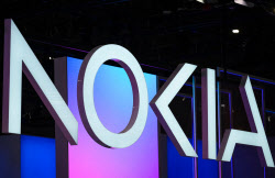 "매초 2만번 울렸던 벨소리" 노키아, 아이폰 충격 딛고 AI로 재기