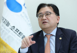 “제조데이터가 무기…한국형 AI, 반도체까지 ‘풀스택’ 갖췄다”