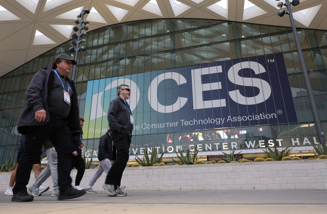 러닝 중 땀 분석해 "근육량 굿"...근무 중 앉은 자세 감지해 "쉬었다... - 뉴스 썸네일 이미지