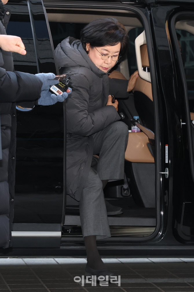 이혜훈 장관 후보자, 인사청문회 준비 사무실 출근                                                                                                                                                   