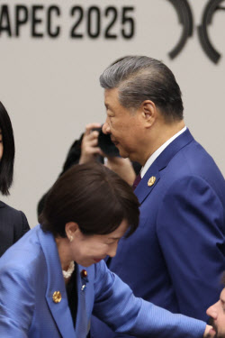 자원전쟁 포문 연 중국…日 총리의 선택은?