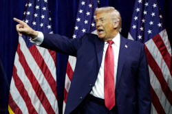 백악관 “트럼프, 그린란드 확보에 미군 활용까지 검토”(종합)