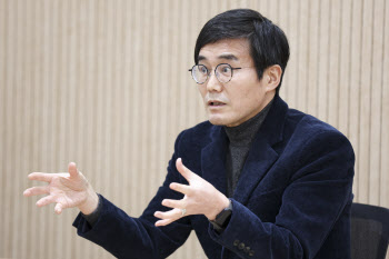 "정부부처별 제각각 AX…AI정부, 칸막이부터 없애야"