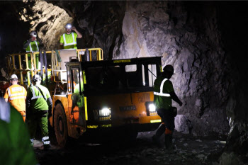 "트럼프 정부, 그린란드 희토류 채굴 사업 투자 검토중"