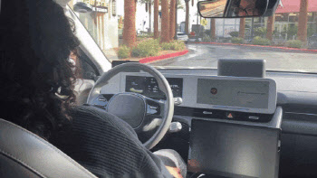 (영상)현대차 '아이오닉 5' 로보택시의 부드러운 코너링