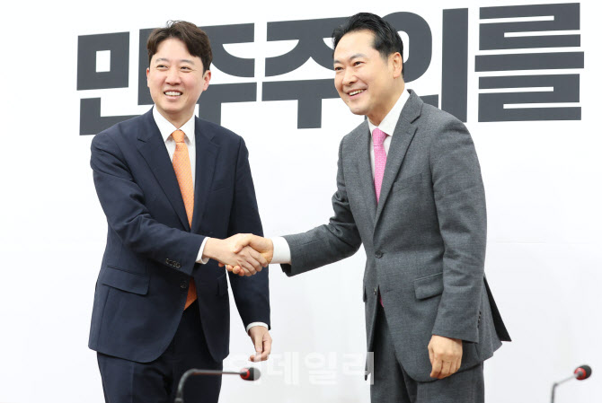 장동혁-이준석, '통일교·공천헌금 특검 연대' 회동                                                                                                                                        