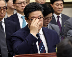 [마켓인]MBK 운명의 날…1조원대 분식·사기회생 공방 개시