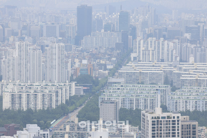 '대출 빗장'에 은행 주담대 34개월만에 감소…