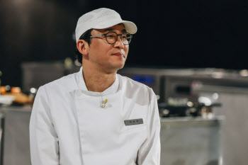 흑백요리사 우승 최강록 잡아라…‘선견지명’ 세븐일레븐 웃었다