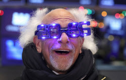 TSMC '대규모 투자 베팅’에 AI주 재점화…뉴욕증시 사흘만에 반등[월스트리트in]