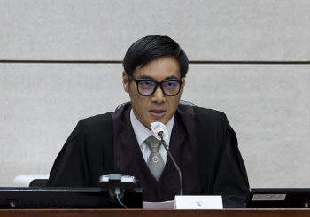 尹 5년 첫 실형 선고 백대현 부장판사…"정치색 옅은 우수법관"