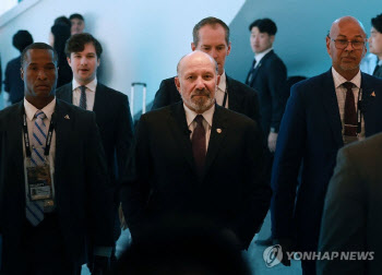 러트닉 “미국 투자 없으면 반도체 100% 관세”