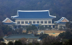 청와대, 트럼프 반도체 포고령에 “한·미 ‘불리하지 않은 대우’ 원칙”