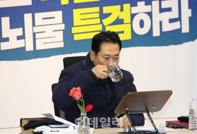 장동혁 대표, '닷새째 단식'                                                                                                                                                              