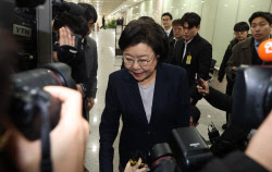 [포토]'대기실로 들어가는 이혜훈 후보자'                                                                                                                                                       