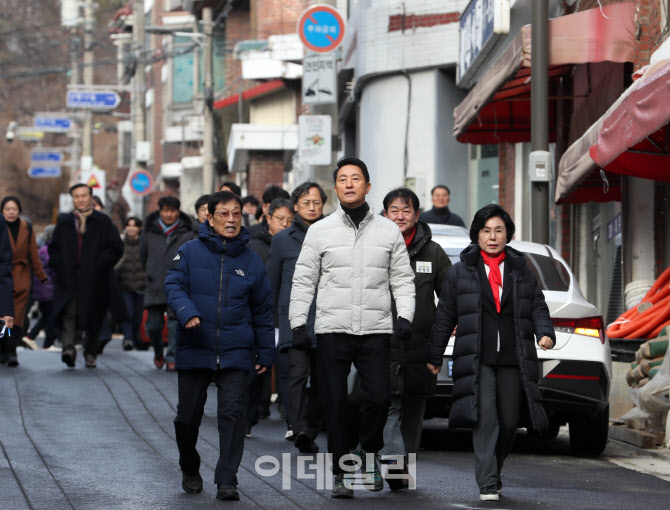  주거환경 개선지역 찾은 오세훈 시장                                                                                                                                                               