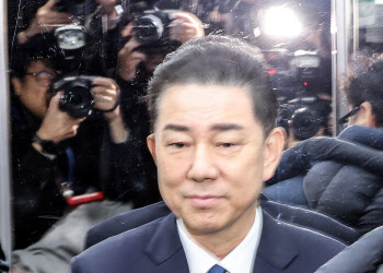 김병기, 결국 민주당 자진탈당…“모든 의혹 씻고 돌아와 인사”(종합)