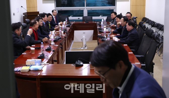 안철수 등 '국민의힘 소장파' 현안 논의                                                                                                                                                   