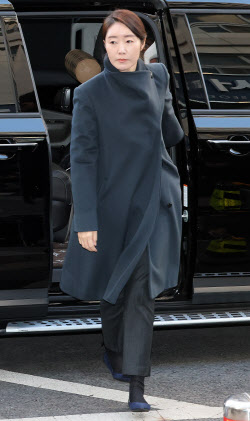 [포토]'1억 공천헌금' 논란 강선우 경찰 출석…"원칙 지키는 삶 살아"                                                                                                                   